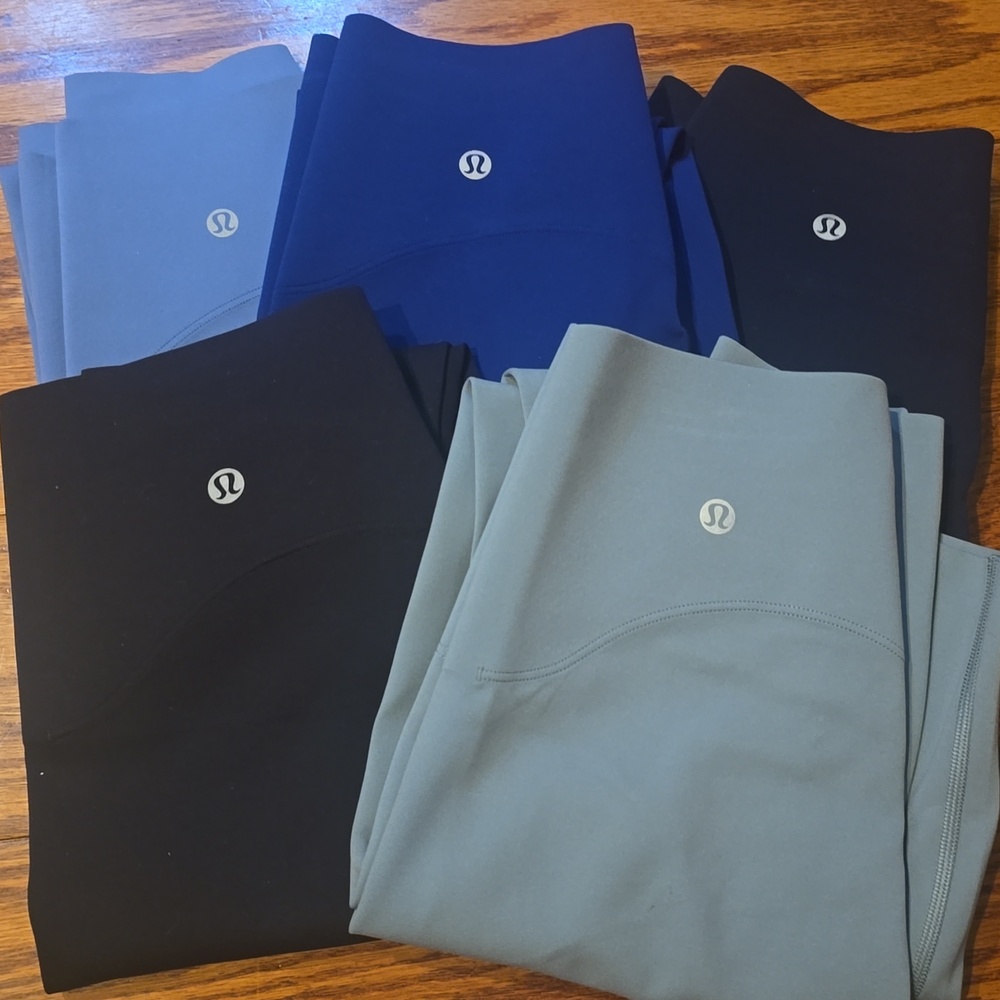 Lululemon Women's GLOW UP Leggings Bundle - Size 4! Black And Deep Blue Sea Sold